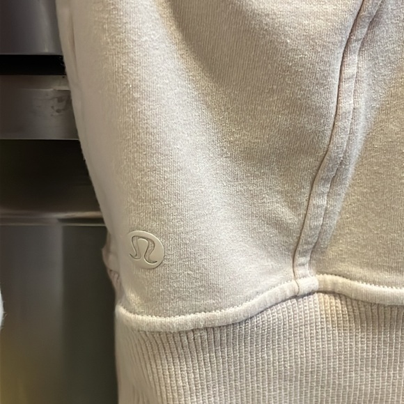 NWOT lululemon Scuba Crewneck light pink I believe the color is pink bliss sz 4 - Picture 5 of 6